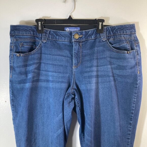 Women's Blue Jeans - Picture 3 of 5
